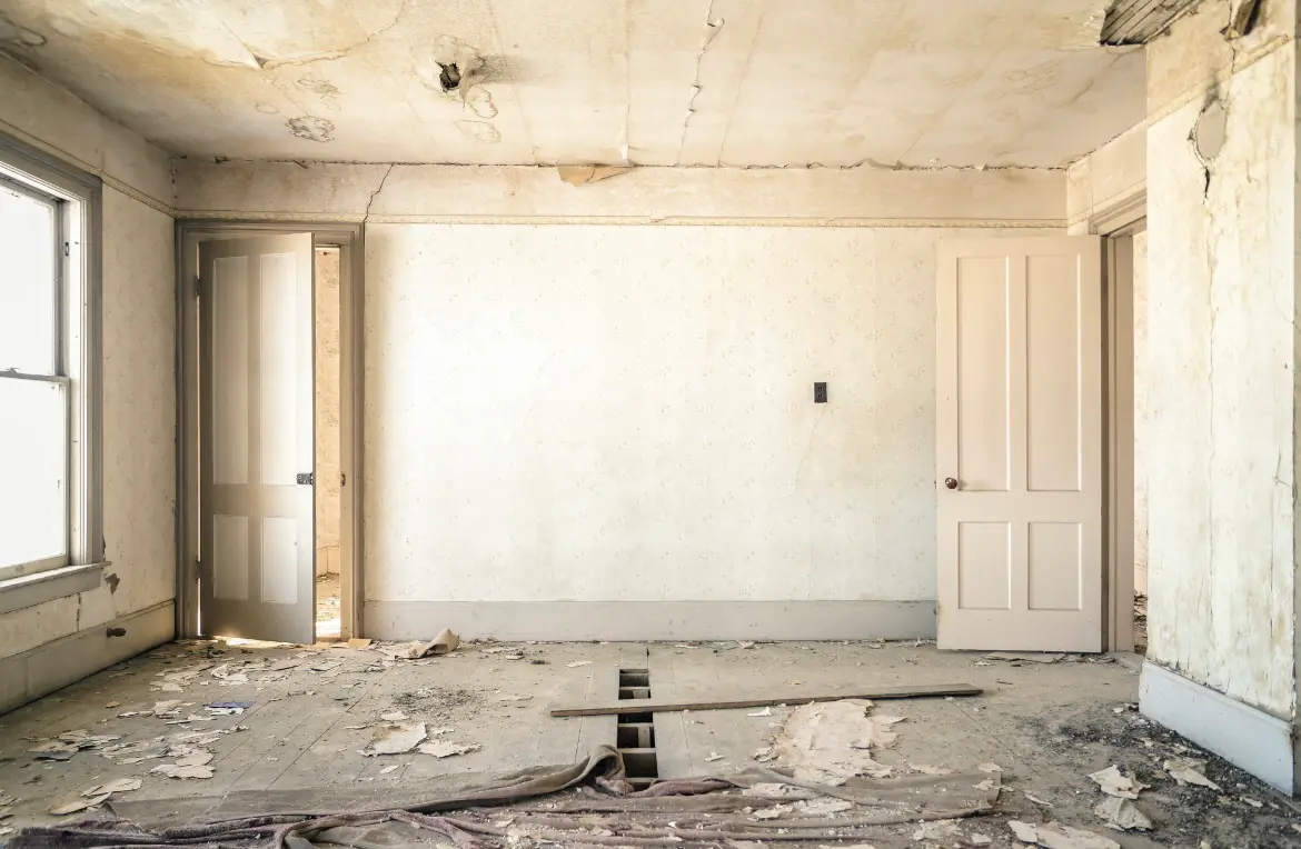 Waste disposal crew managing a cleanout project in Neshannock